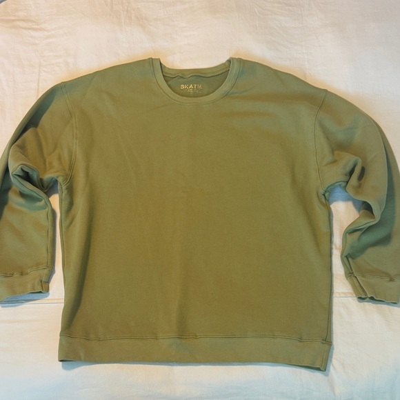 Skatie ultralux Green Crewneck sweatshirt size medium - Picture 1 of 3